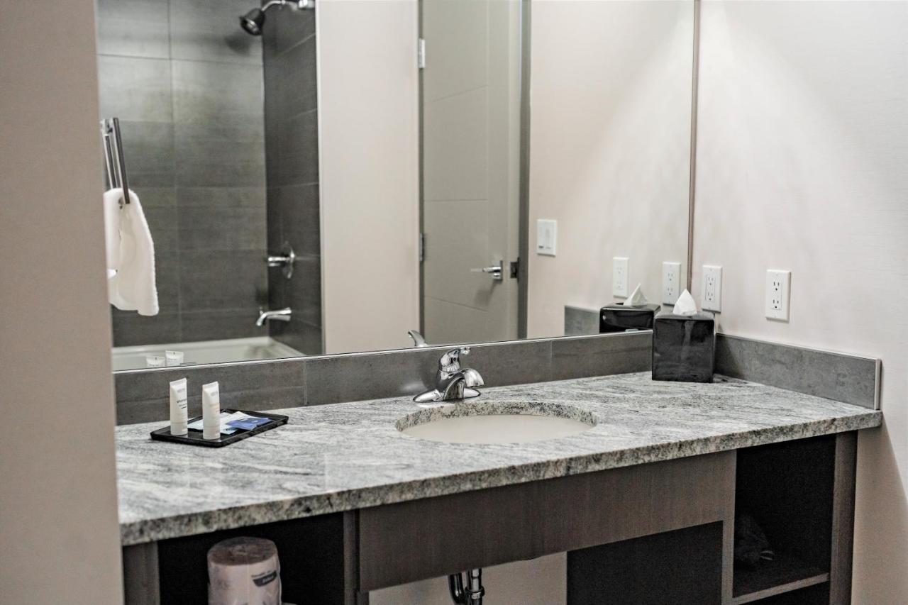 Park Inn By Radisson Edmonton Airport Leduc Ngoại thất bức ảnh